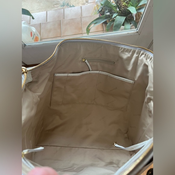 Brahmin Medium Camila White Newbury - Picture 7 of 9